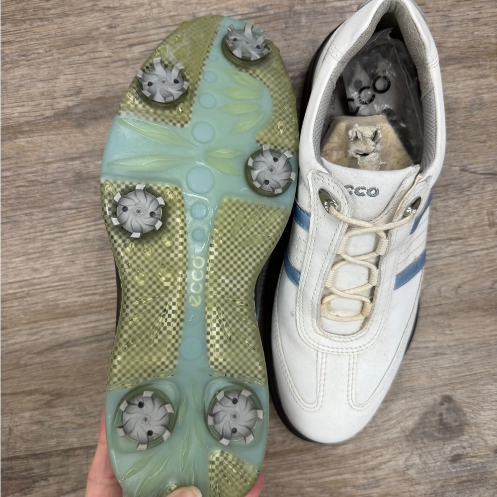 ECCO Ladies Golf Shoes - Picture 2 of 4